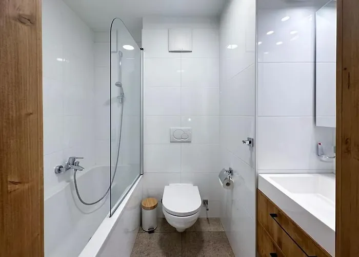 Chic Alpine Elegance: Designer Retreat In Appartamento *