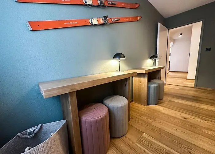 Chic Alpine Elegance: Designer Retreat In Appartamento *