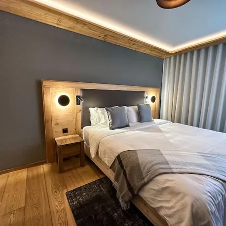 Apartment Chic Alpine Elegance: Designer Retreat In *