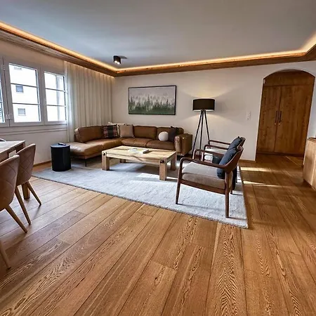 Chic Alpine Elegance: Designer Retreat In Apartment Samedan