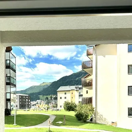 Chic Alpine Elegance: Designer Retreat In 자메단