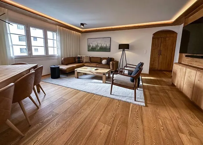 Chic Alpine Elegance: Designer Retreat In Lägenhet Samedan